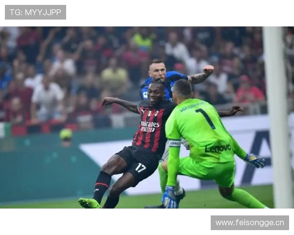 AC米兰球迷盛会在米兰举行现场气氛热烈球迷支持力度空前 AC米兰球迷盛会在米兰举行现场气氛热烈球迷支持力度空前